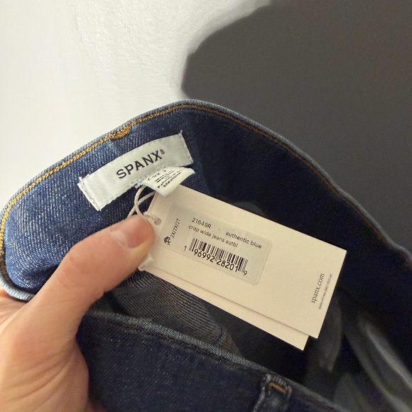 Spanx SPANXshape EveryWear Cropped Wide Leg Jeans Size 2X - Picture 5 of 5